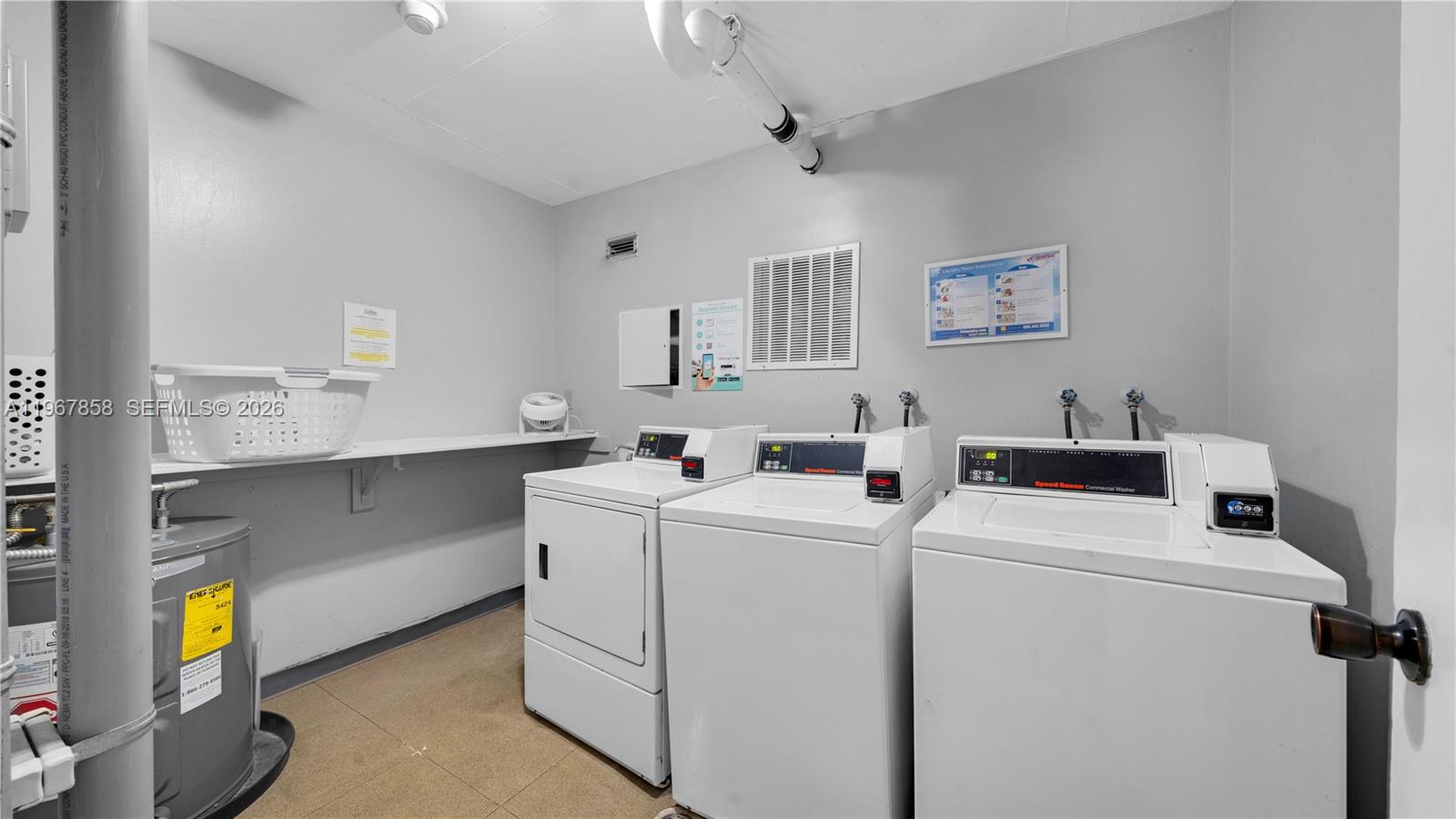 BAYVIEW TOWERS CONDO SOUT - Residential