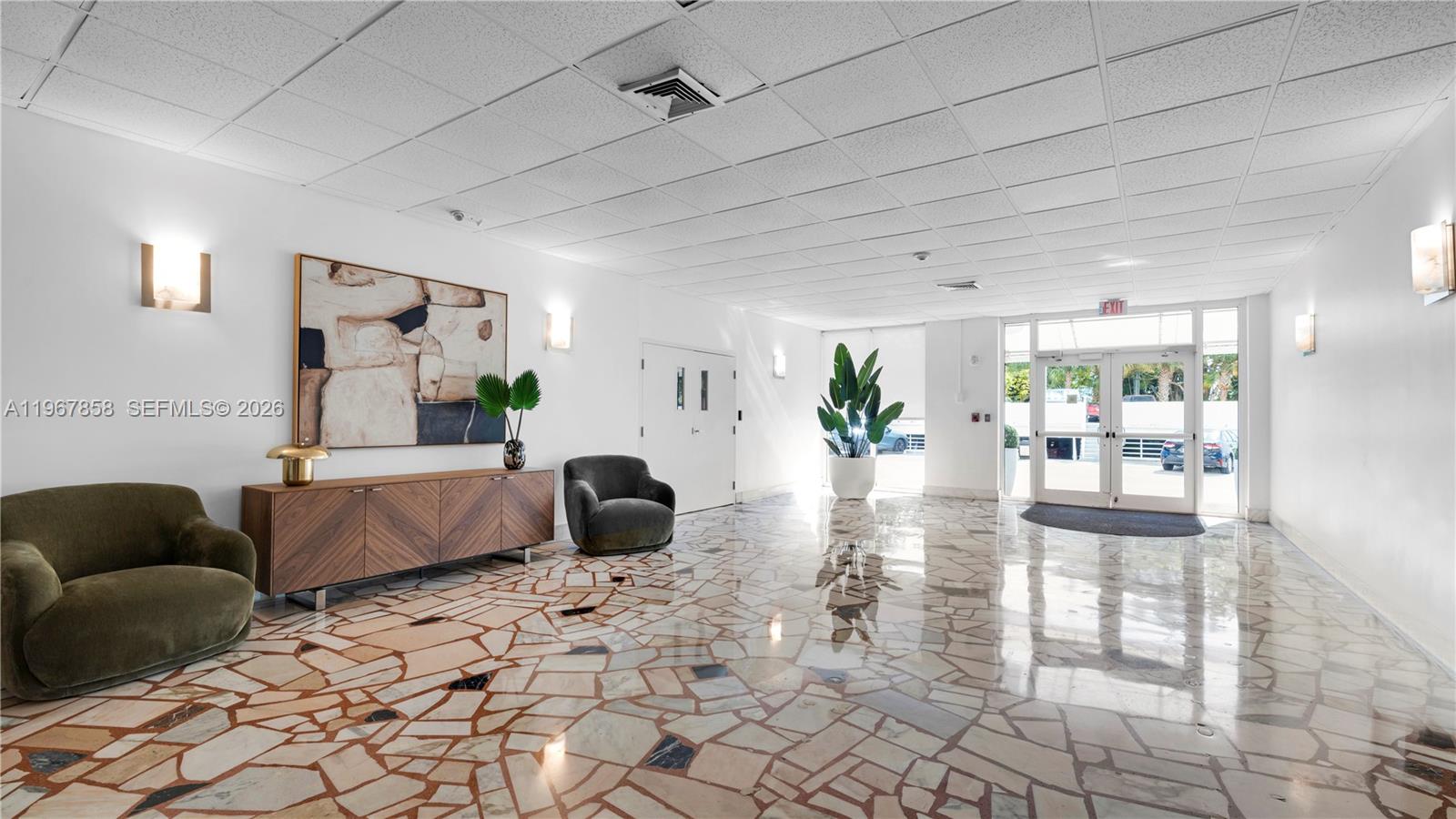 BAYVIEW TOWERS CONDO SOUT - Residential