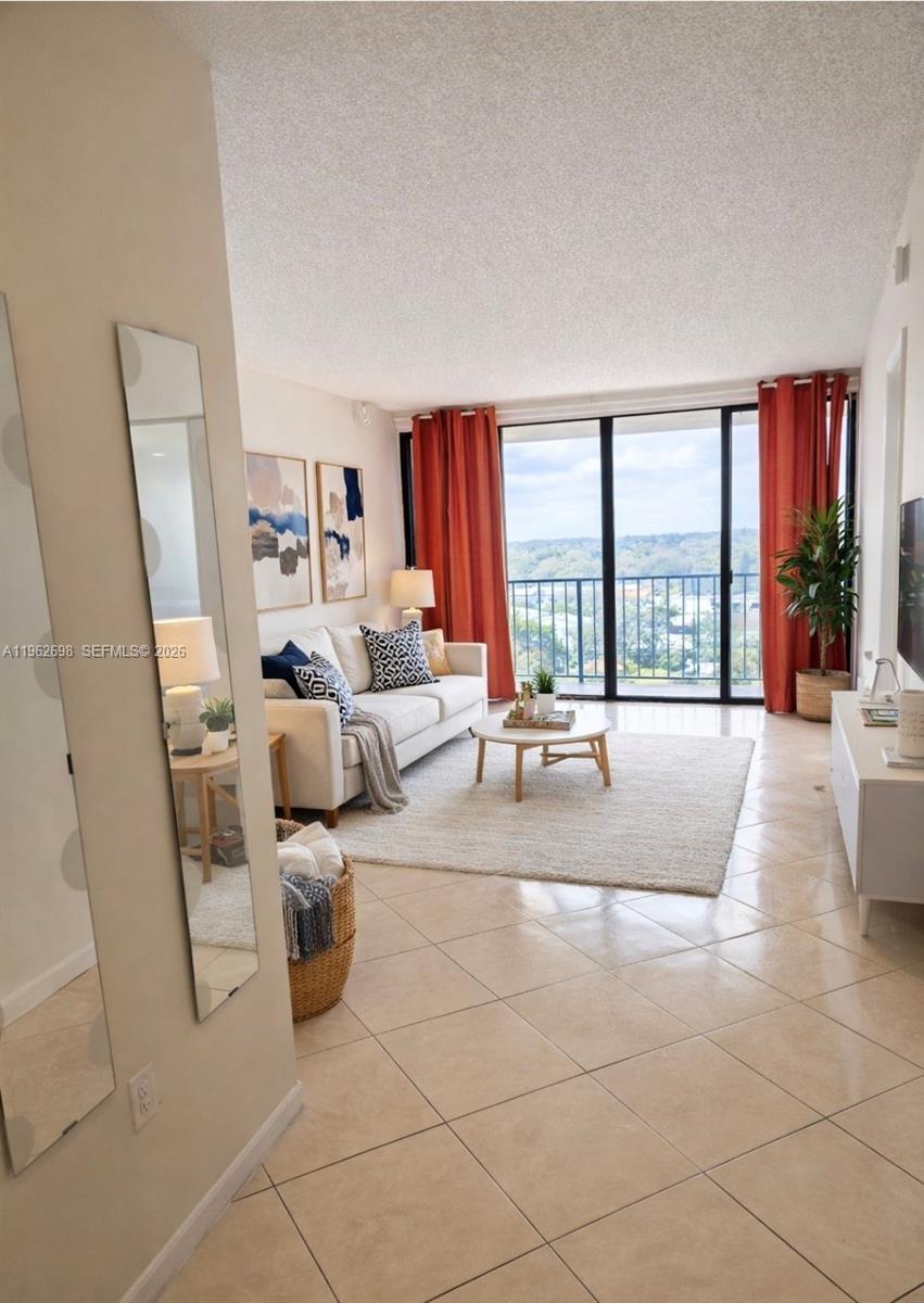GREENWICH PH I CONDO - Residential Lease