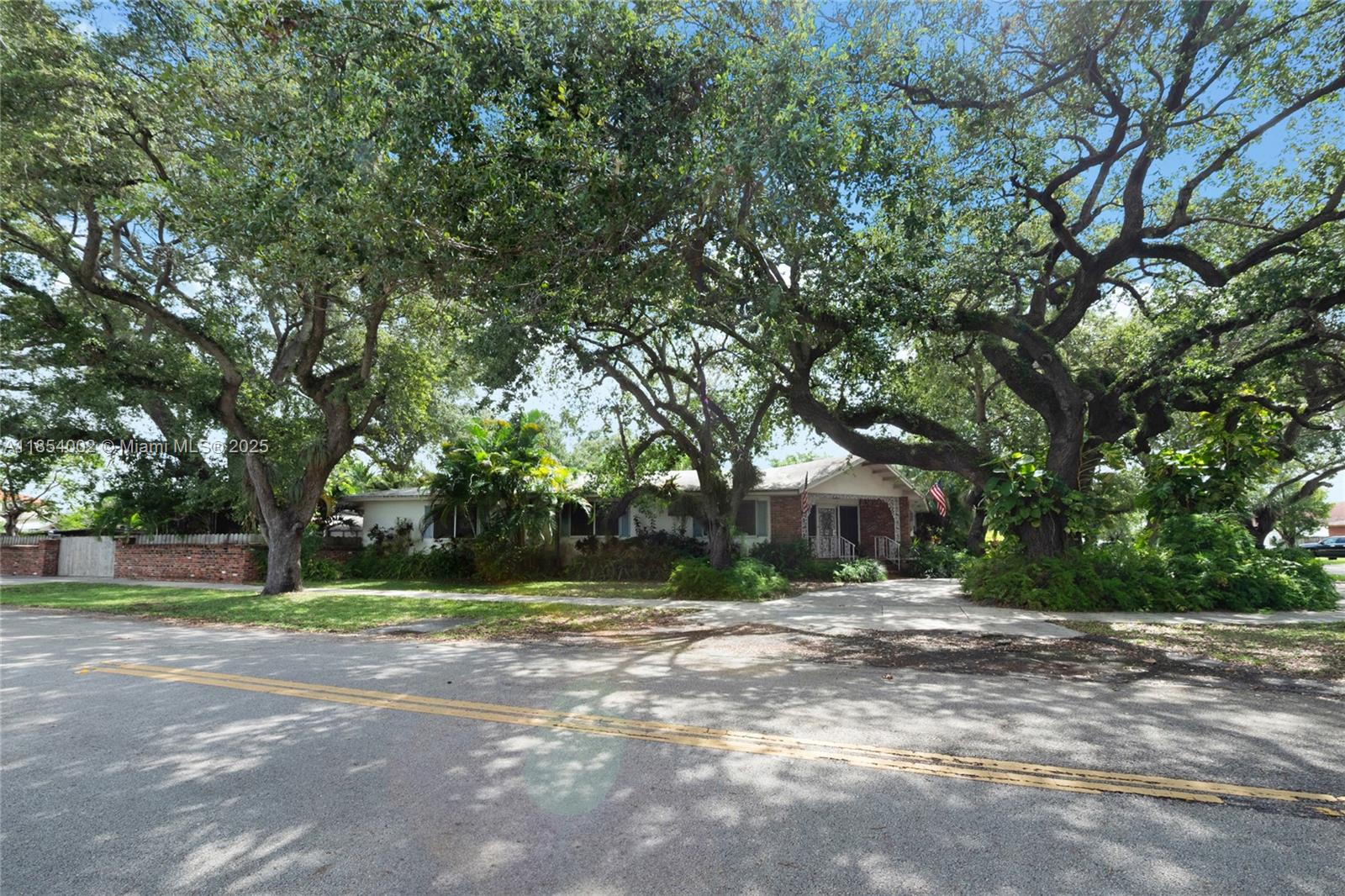 7895 Grand Canal Dr