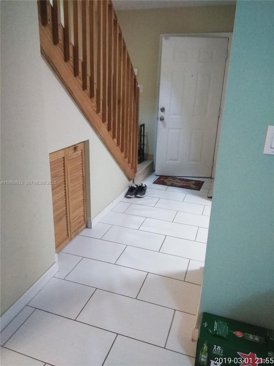 POINT ROYALE BLDGS FIVE&S - Residential Lease