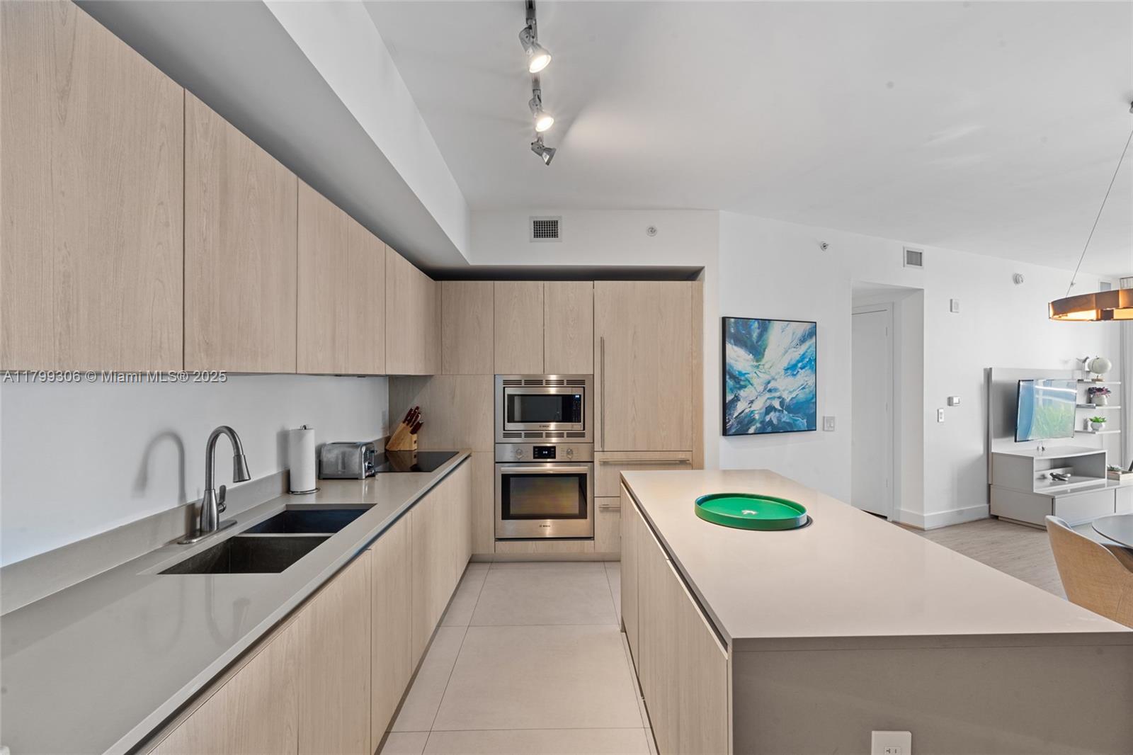 4111 S Ocean Dr 1109