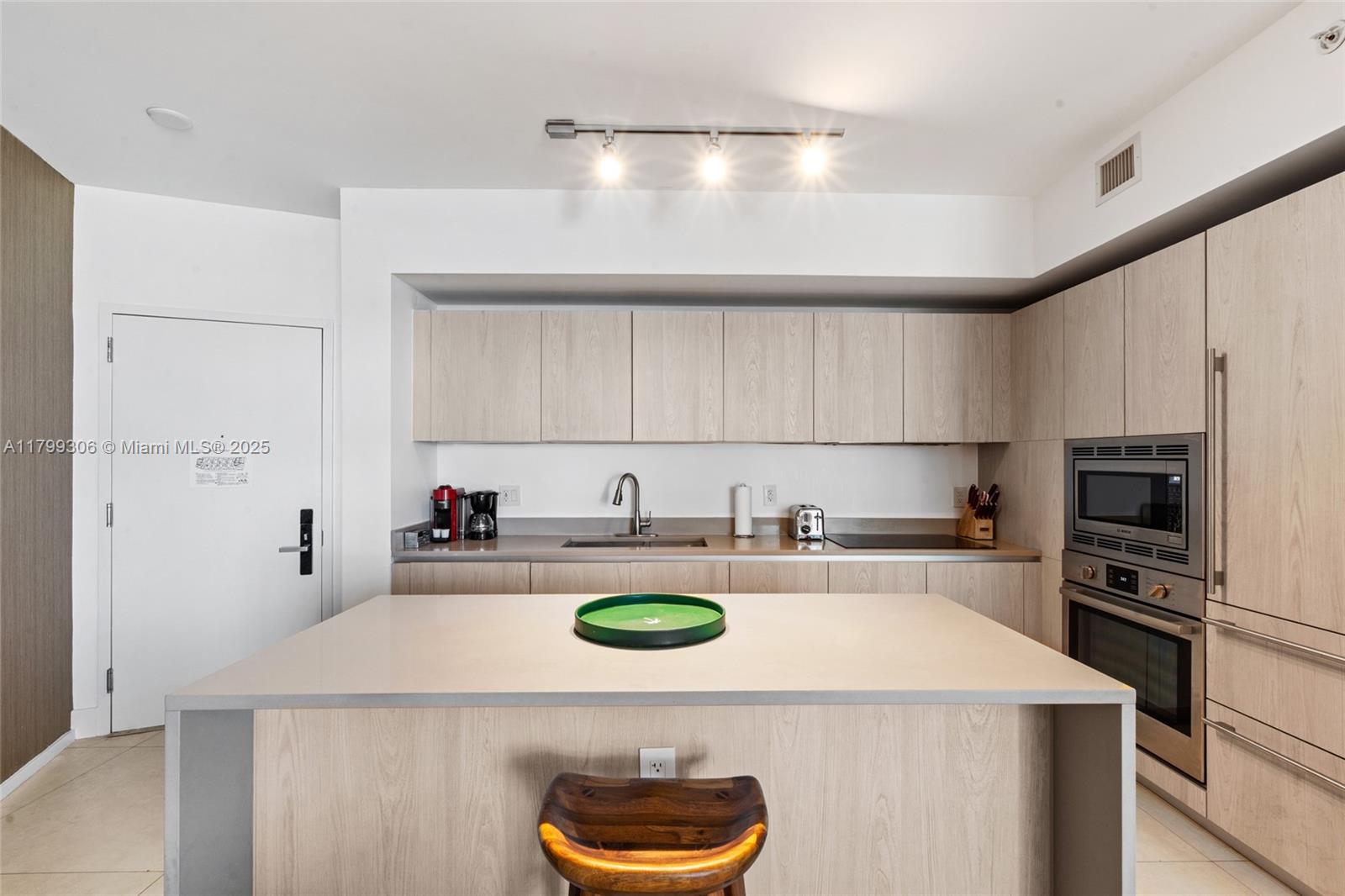 4111 S Ocean Dr 1109