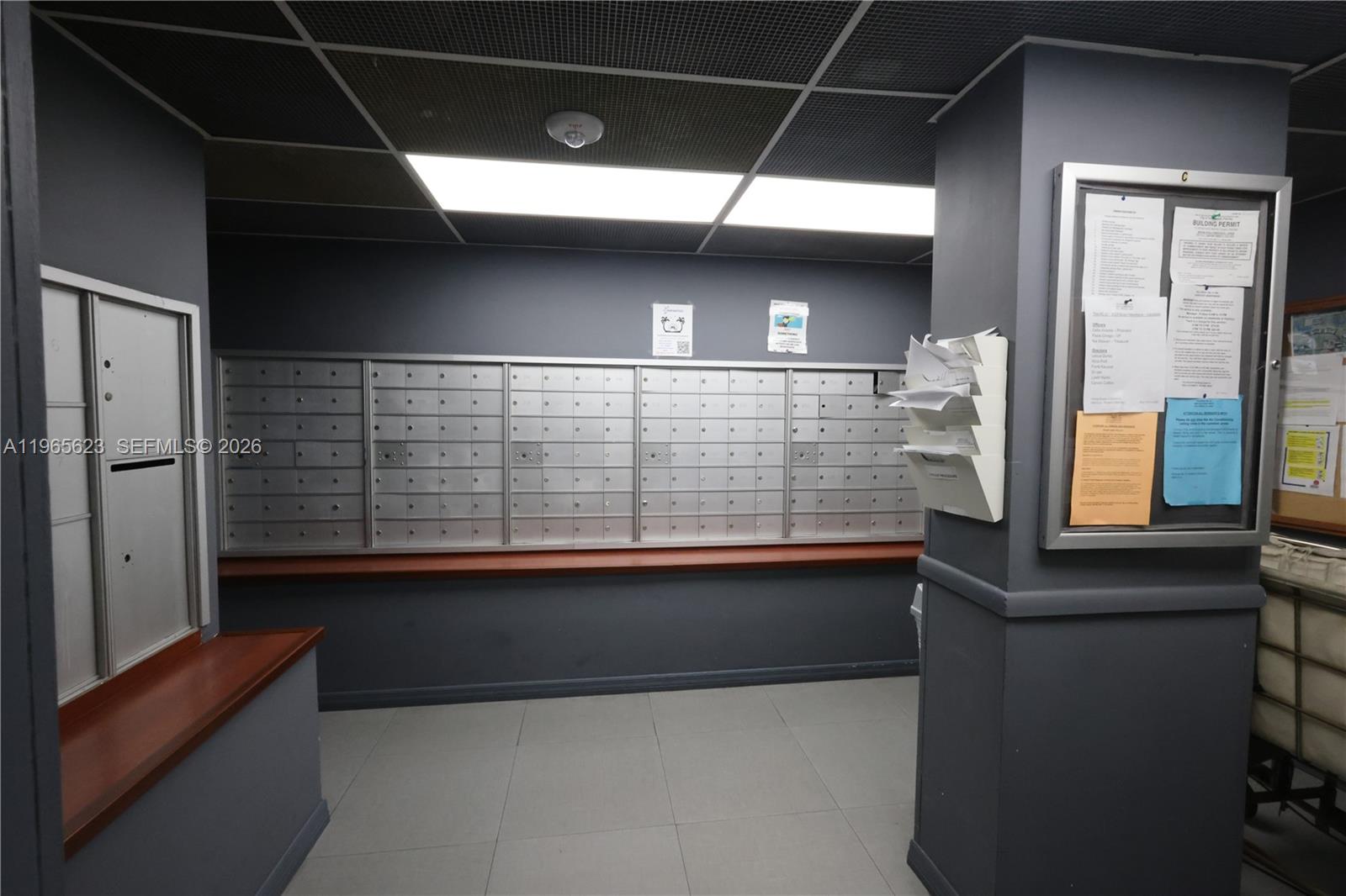 HILLCREST NO 21 CONDO - Residential