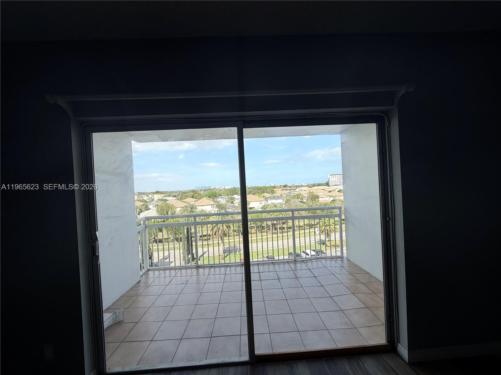 HILLCREST NO 21 CONDO - Residential