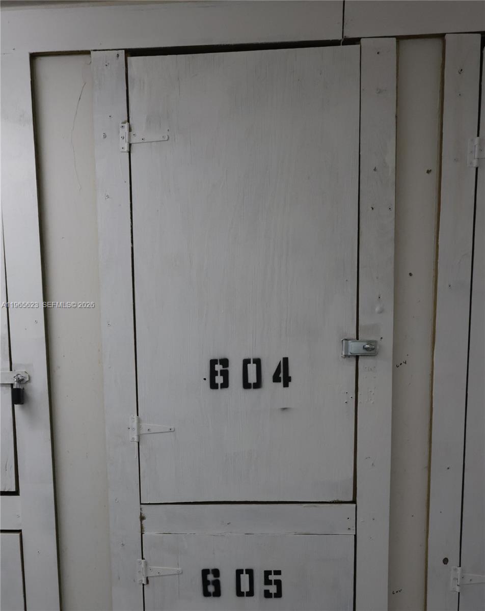 HILLCREST NO 21 CONDO - Residential