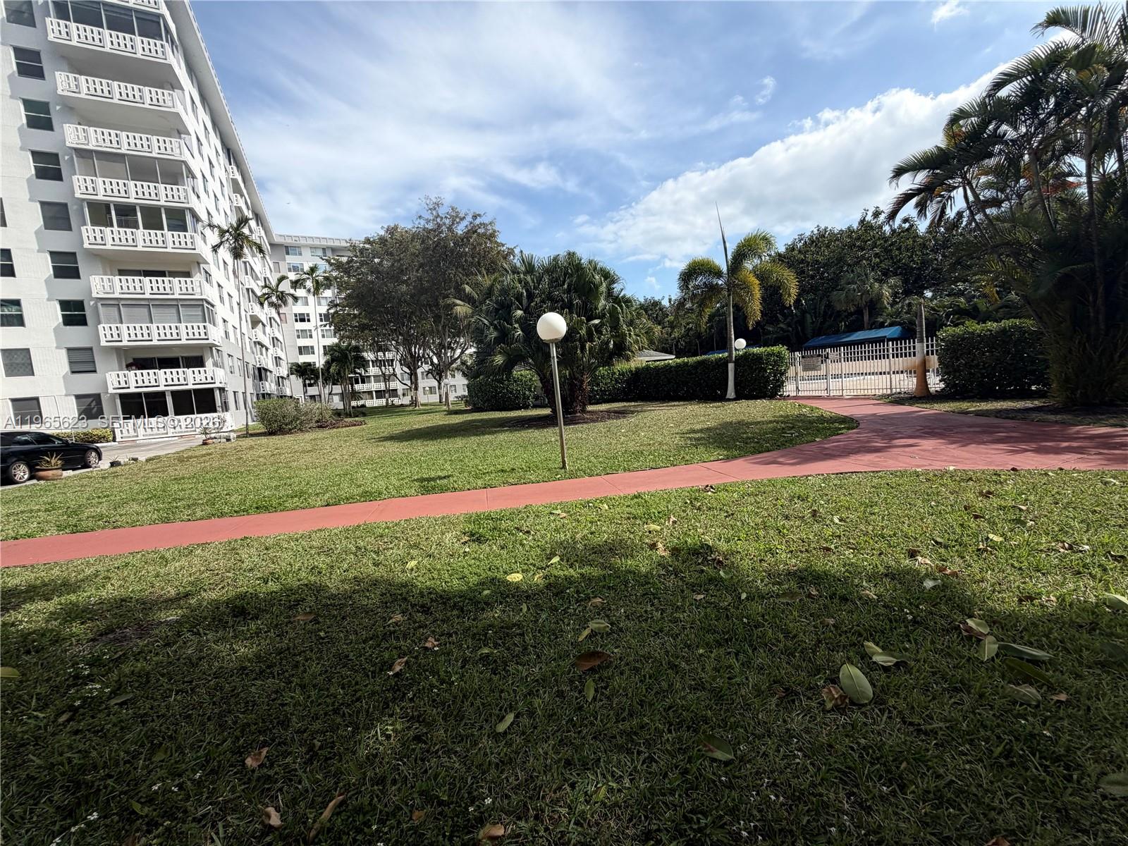 HILLCREST NO 21 CONDO - Residential