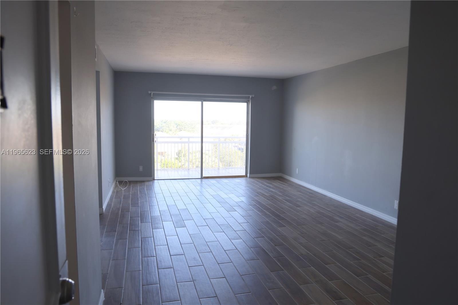 HILLCREST NO 21 CONDO - Residential