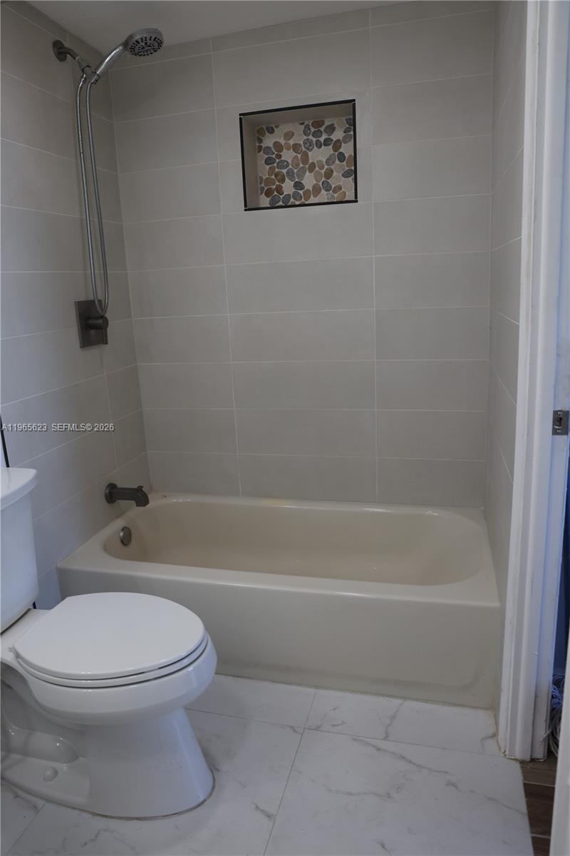 HILLCREST NO 21 CONDO - Residential