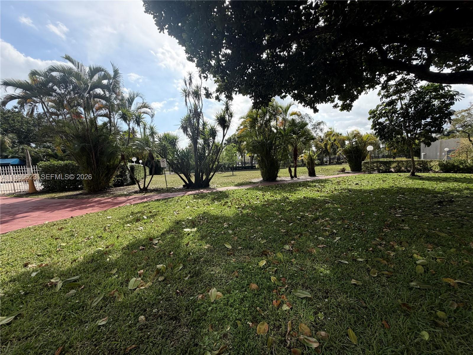 HILLCREST NO 21 CONDO - Residential