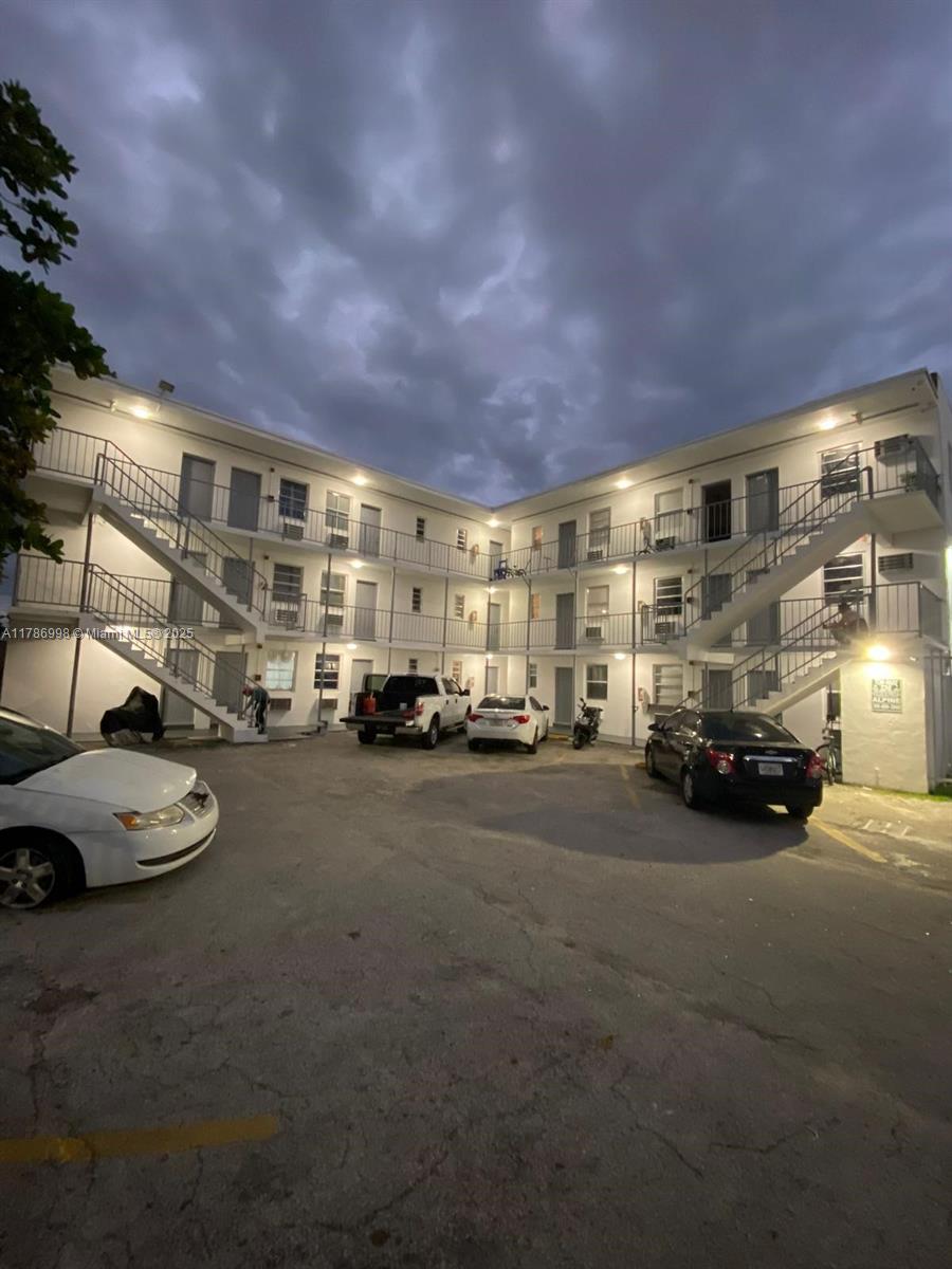 Rental Property at 1261 Nw 59th St 09, Miami, Broward County, Florida - Bedrooms: 1 
Bathrooms: 1  - $1,950 MO.