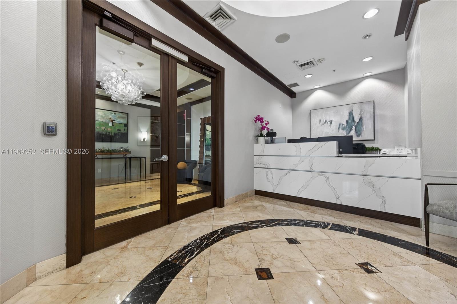 ESPLANADE ON THE NEW RIVE - Residential