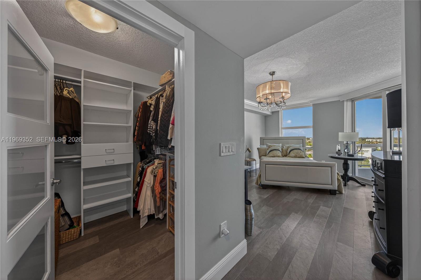 ESPLANADE ON THE NEW RIVE - Residential