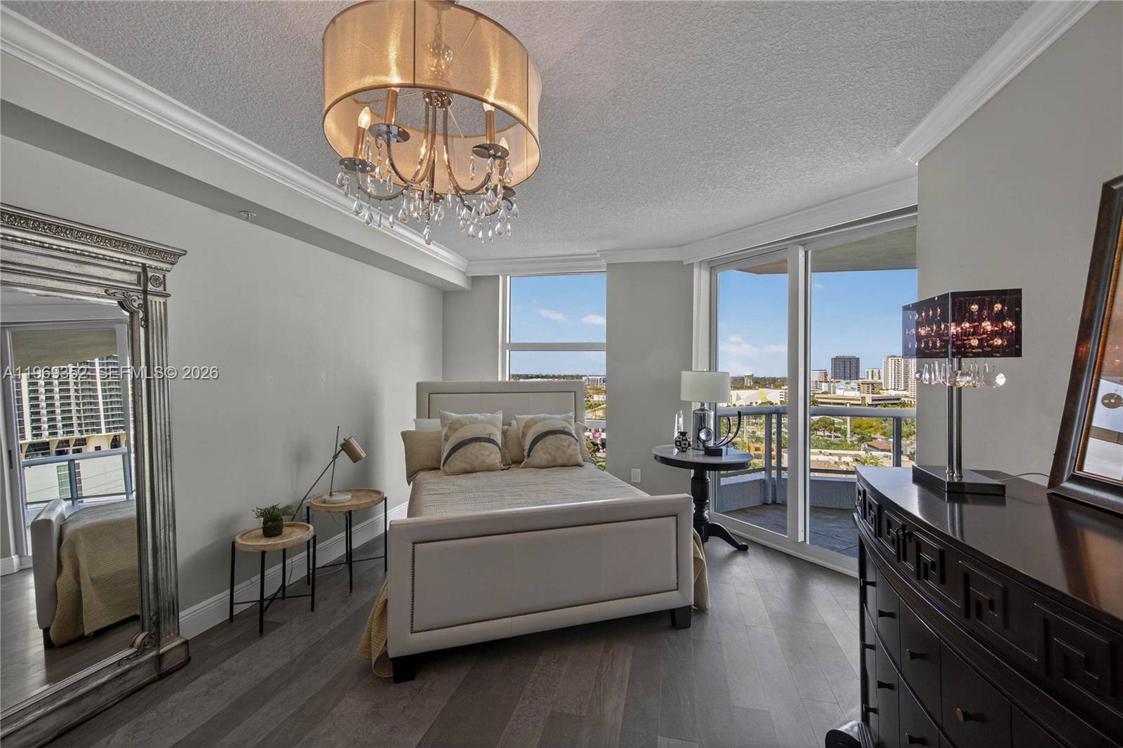 ESPLANADE ON THE NEW RIVE - Residential