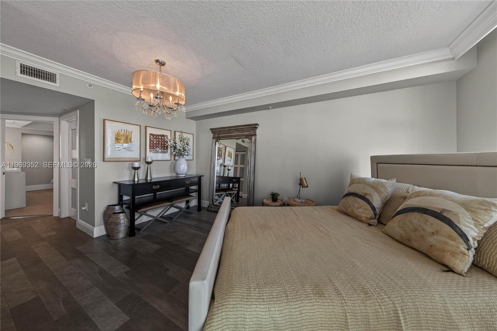 ESPLANADE ON THE NEW RIVE - Residential