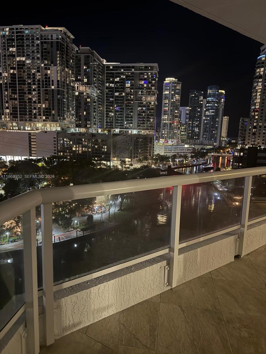 ESPLANADE ON THE NEW RIVE - Residential