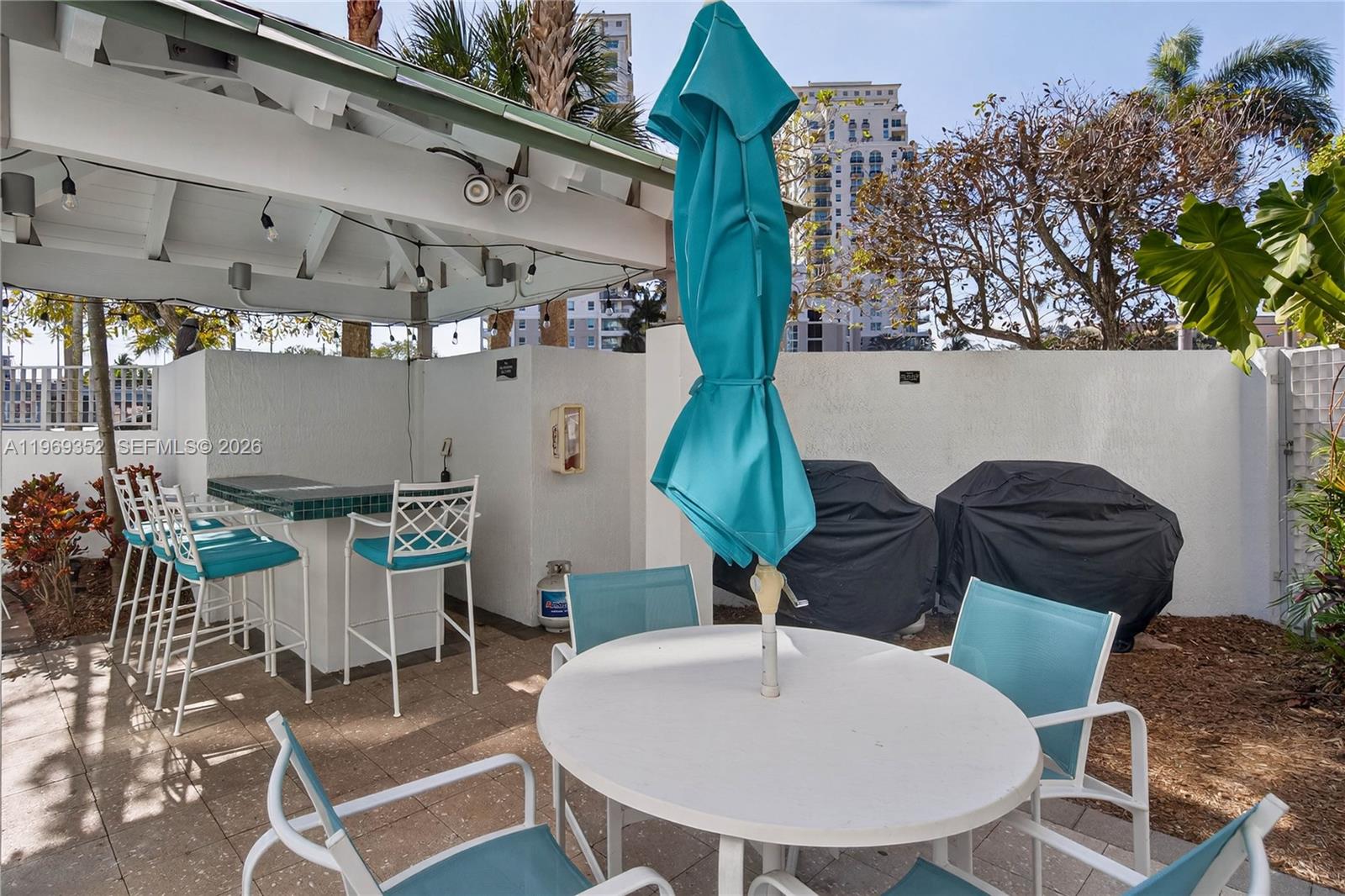 ESPLANADE ON THE NEW RIVE - Residential