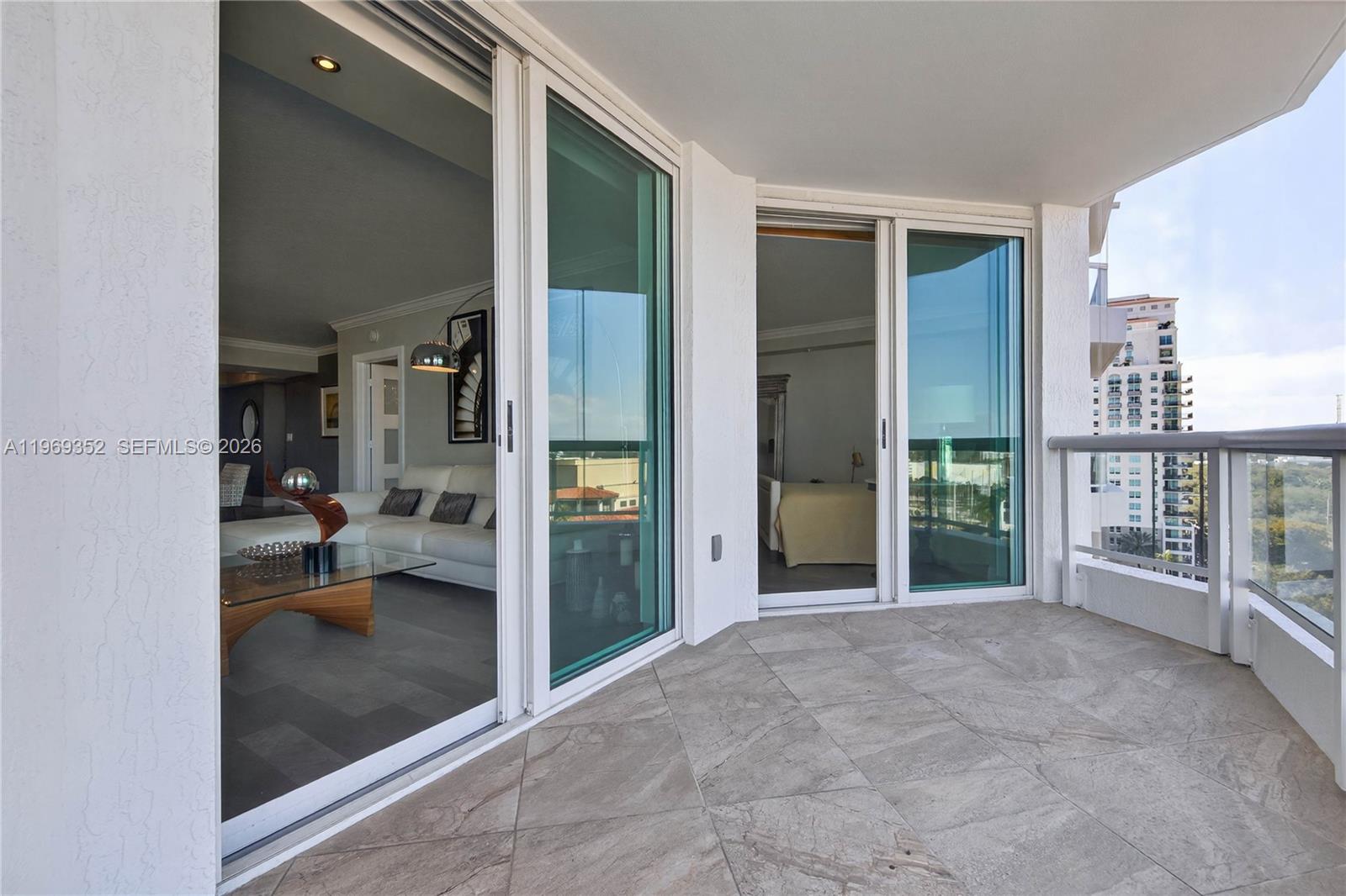 ESPLANADE ON THE NEW RIVE - Residential