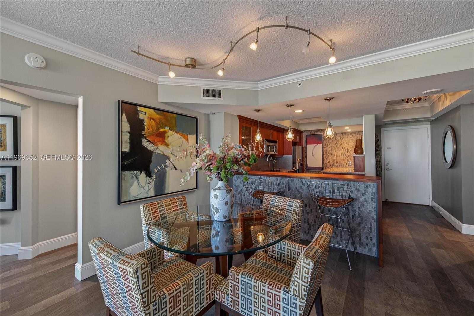 ESPLANADE ON THE NEW RIVE - Residential