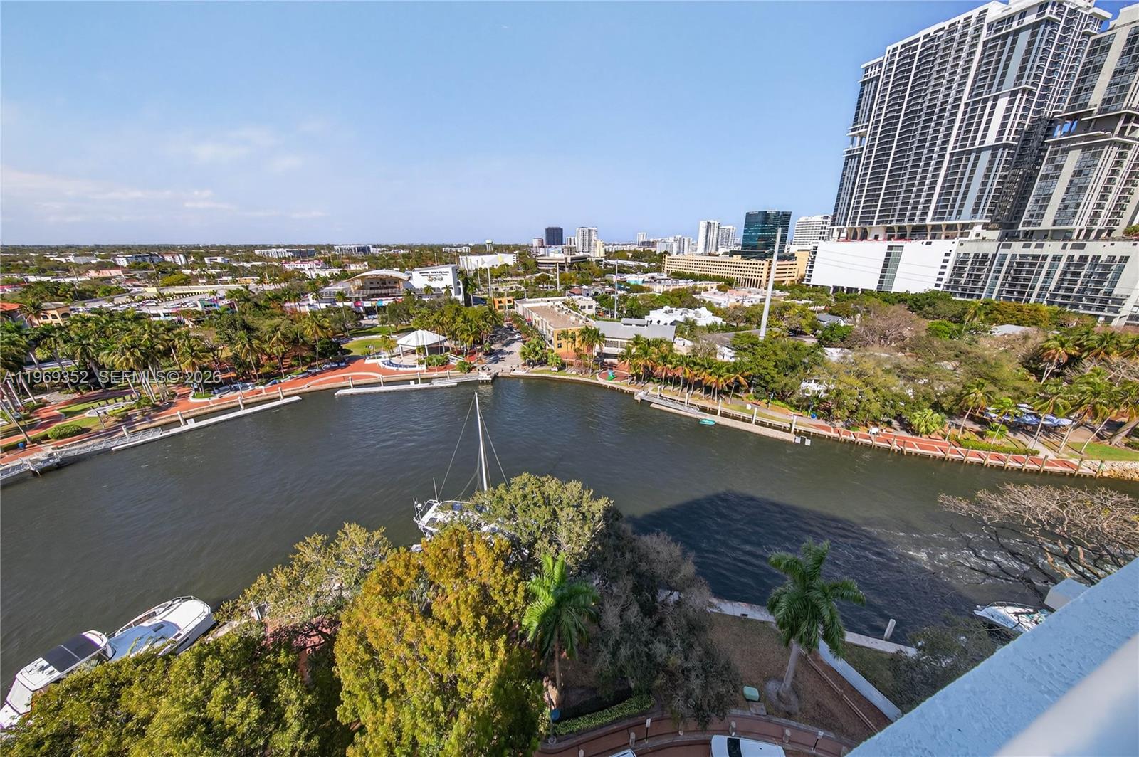 ESPLANADE ON THE NEW RIVE - Residential