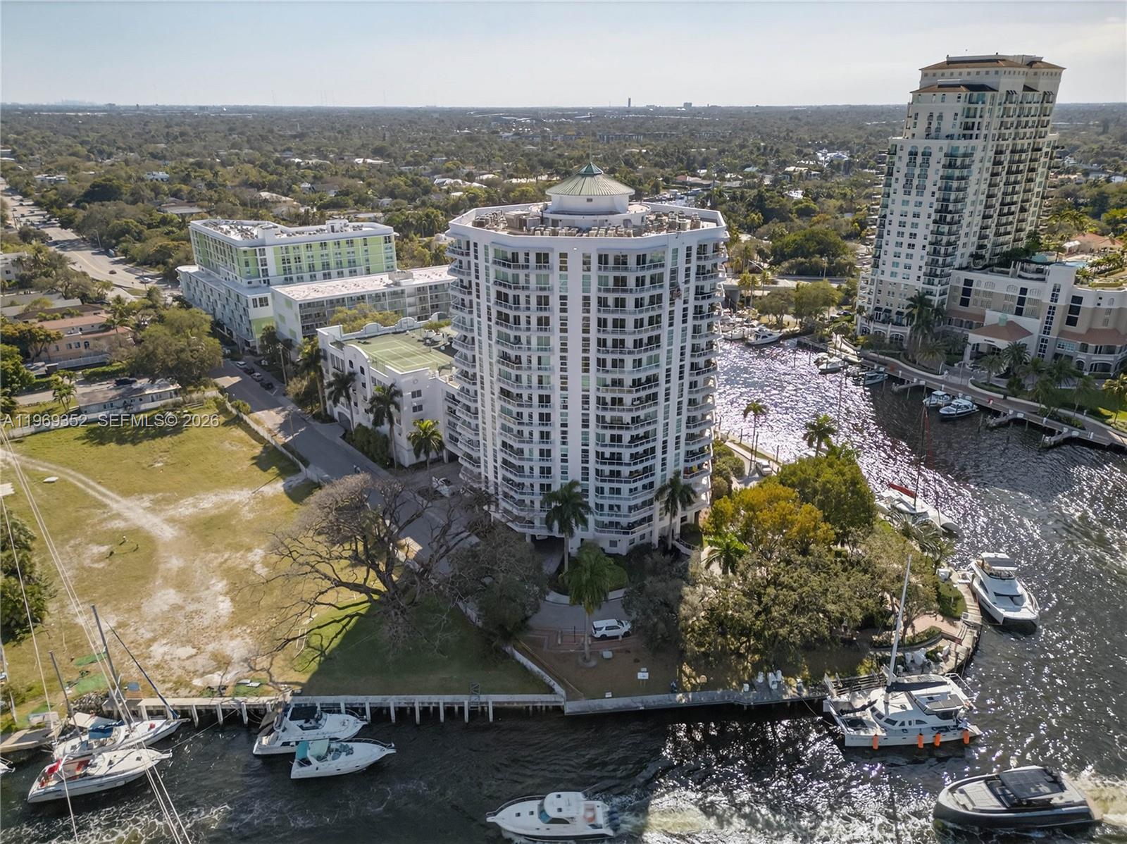 ESPLANADE ON THE NEW RIVE - Residential