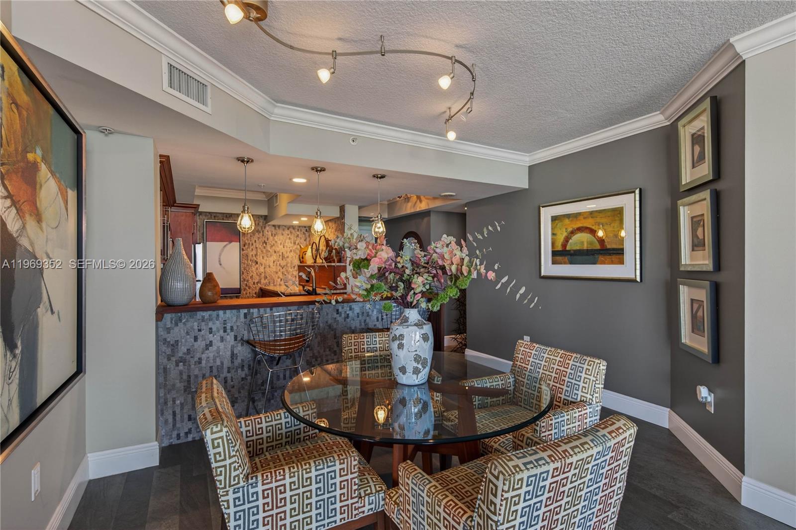 ESPLANADE ON THE NEW RIVE - Residential