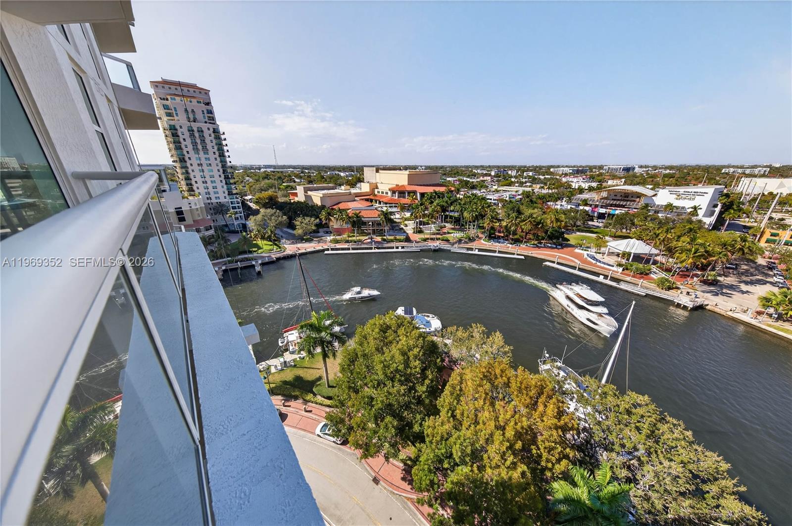 ESPLANADE ON THE NEW RIVE - Residential