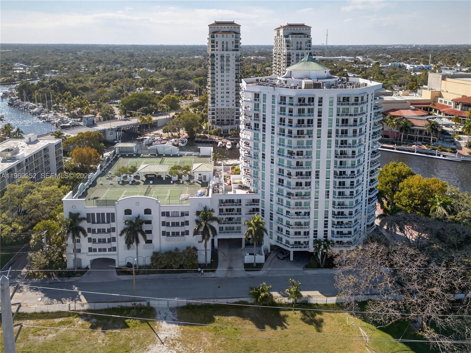 ESPLANADE ON THE NEW RIVE - Residential