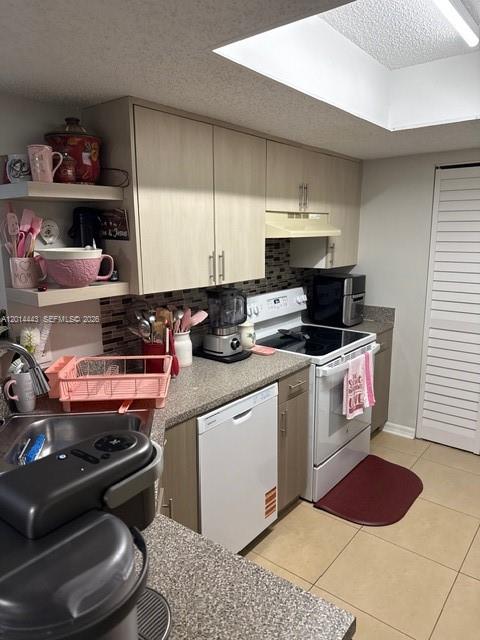 EVERGREEN LAKES CONDO - Residential Lease