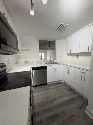 1175 NW 123RD PL, MIAMI, FL 33182 - Image a2228dcb0b8cd6c756e41ac68e9cbd2d/2542083010