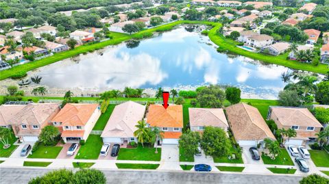 6381 Willoughby Cir Lake Worth FL 33463