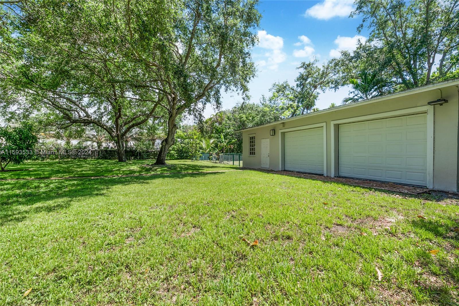 HELMS COUNTRY ESTATES ADD - Residential