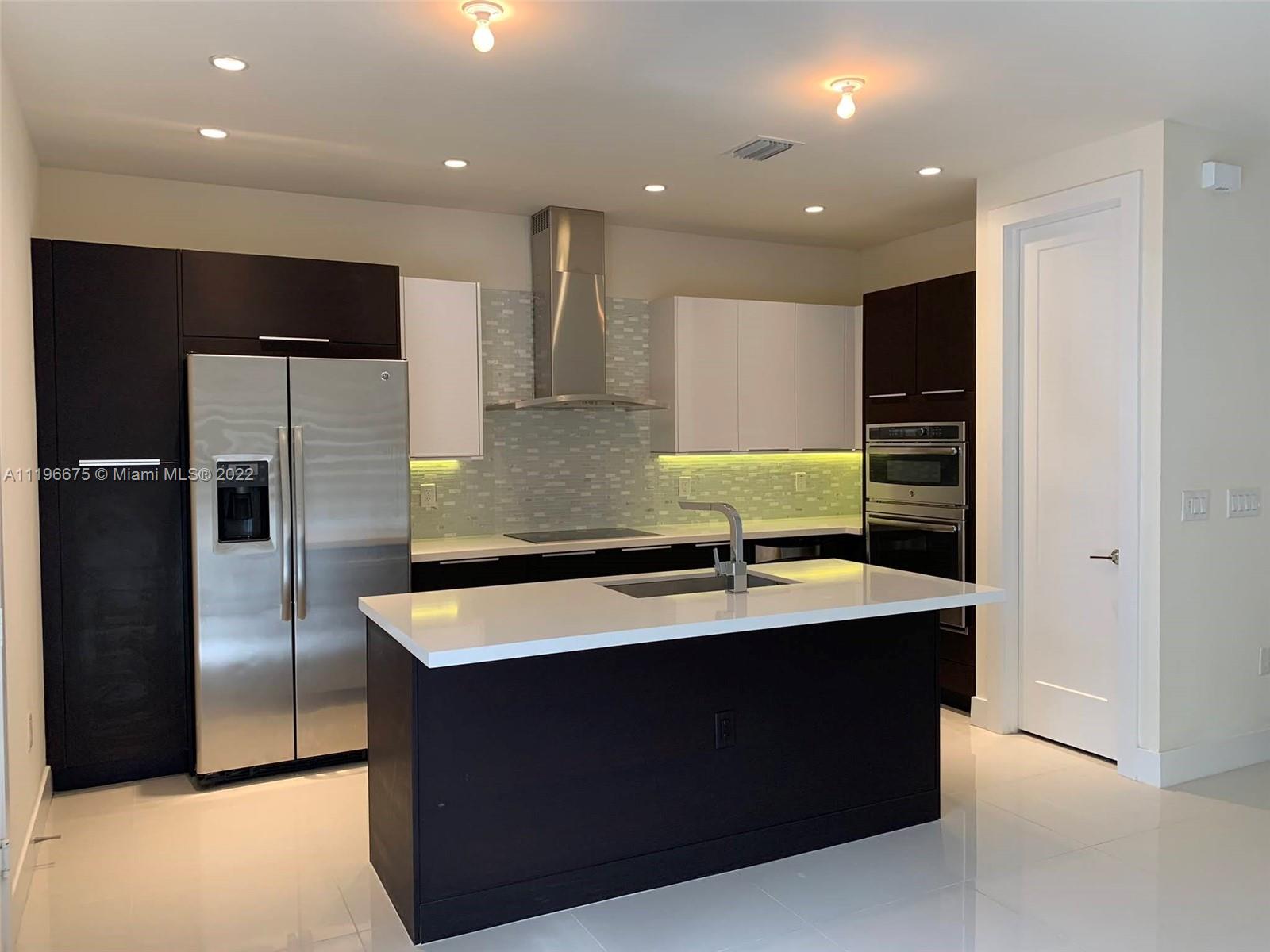 LANDMARK AT DORAL - Residential