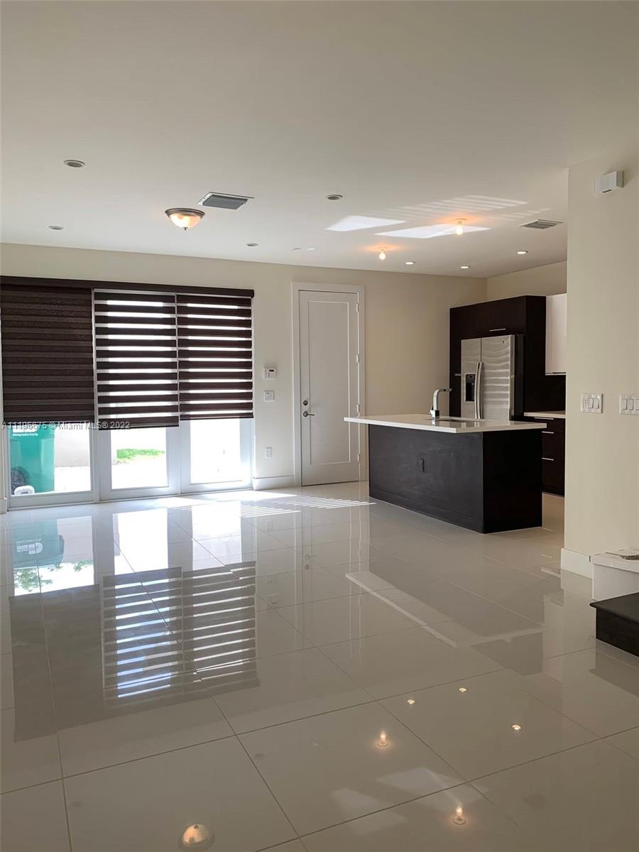 LANDMARK AT DORAL - Residential