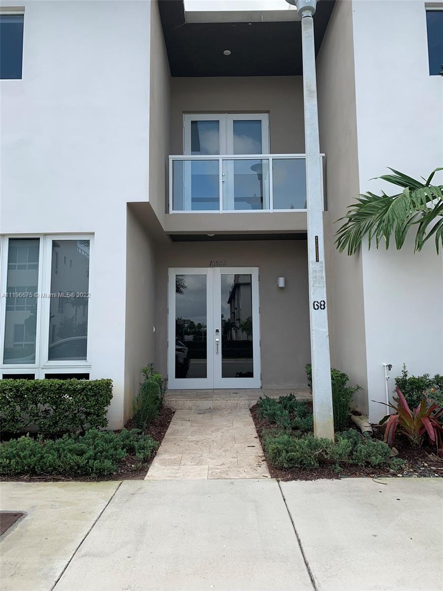 LANDMARK AT DORAL - Residential