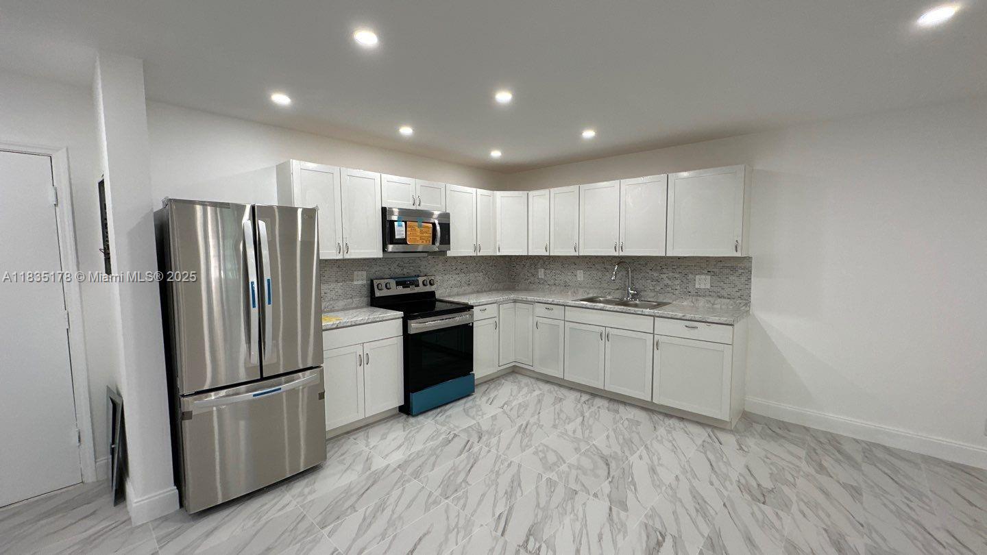 2251 NW 48th Ter 214
