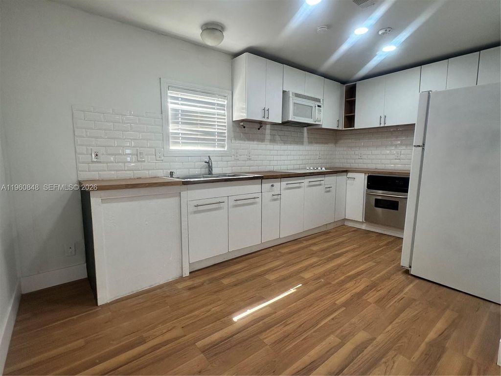 Photo of 22966 Seaspray Pl #H, Boca Raton, FL 33428 (MLS # A11960848)