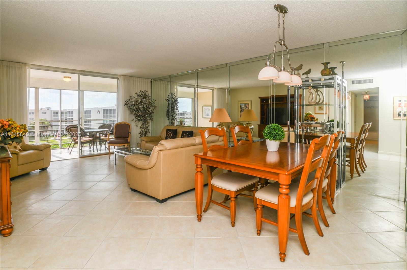 MEADOWBROOK LAKES CONDO - Residential