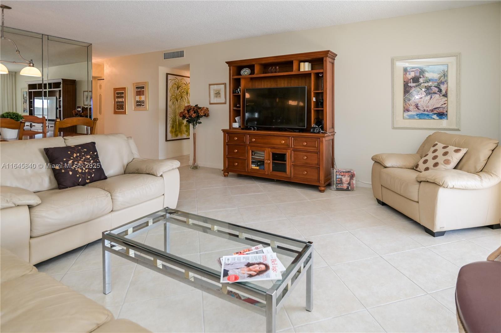MEADOWBROOK LAKES CONDO - Residential