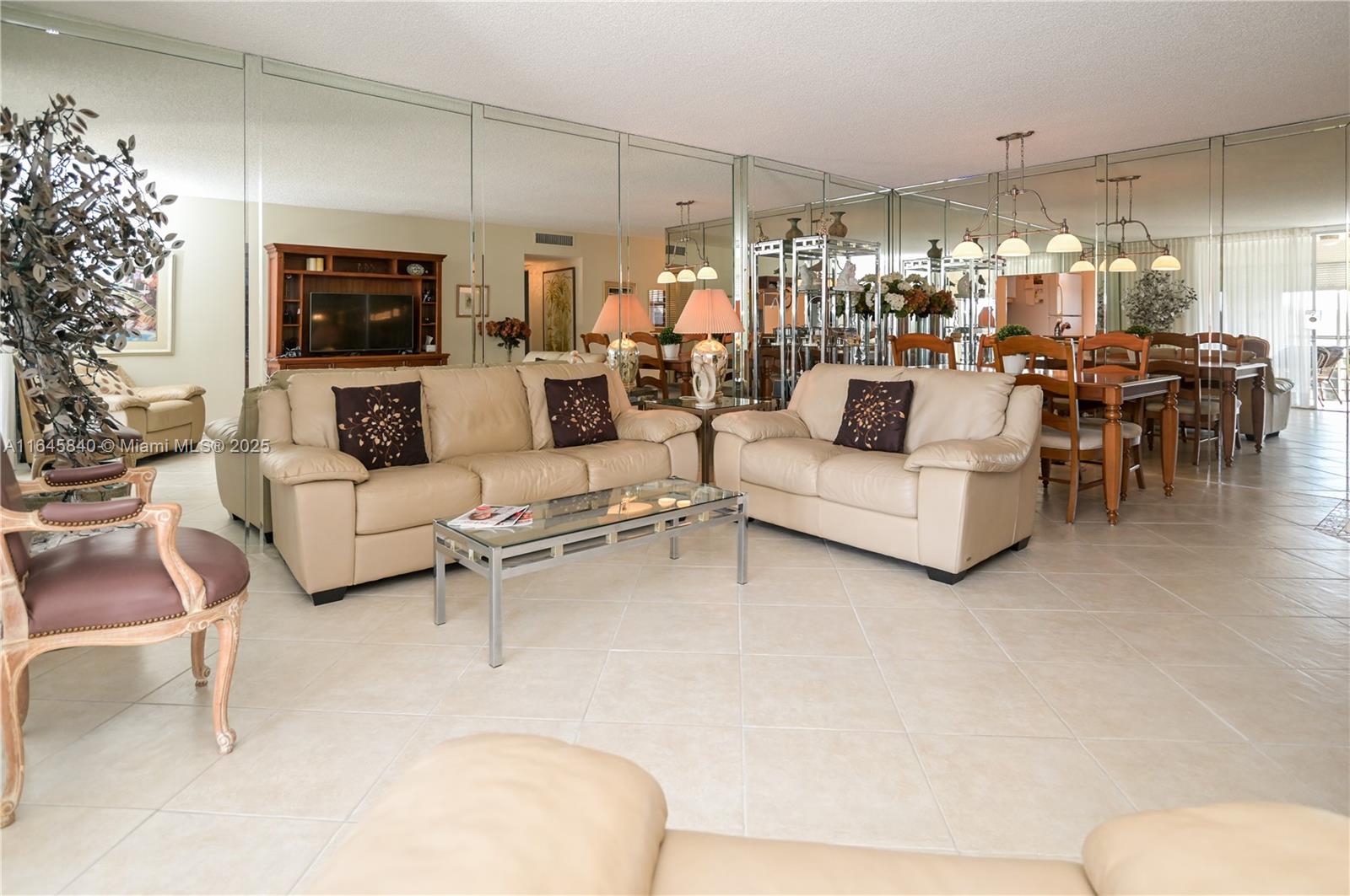 MEADOWBROOK LAKES CONDO - Residential