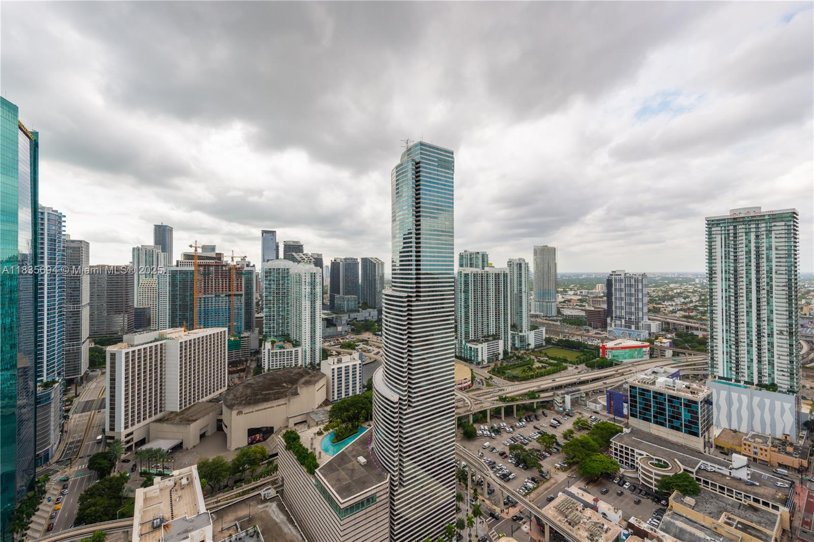 CENTRO CONDO - Residential Lease