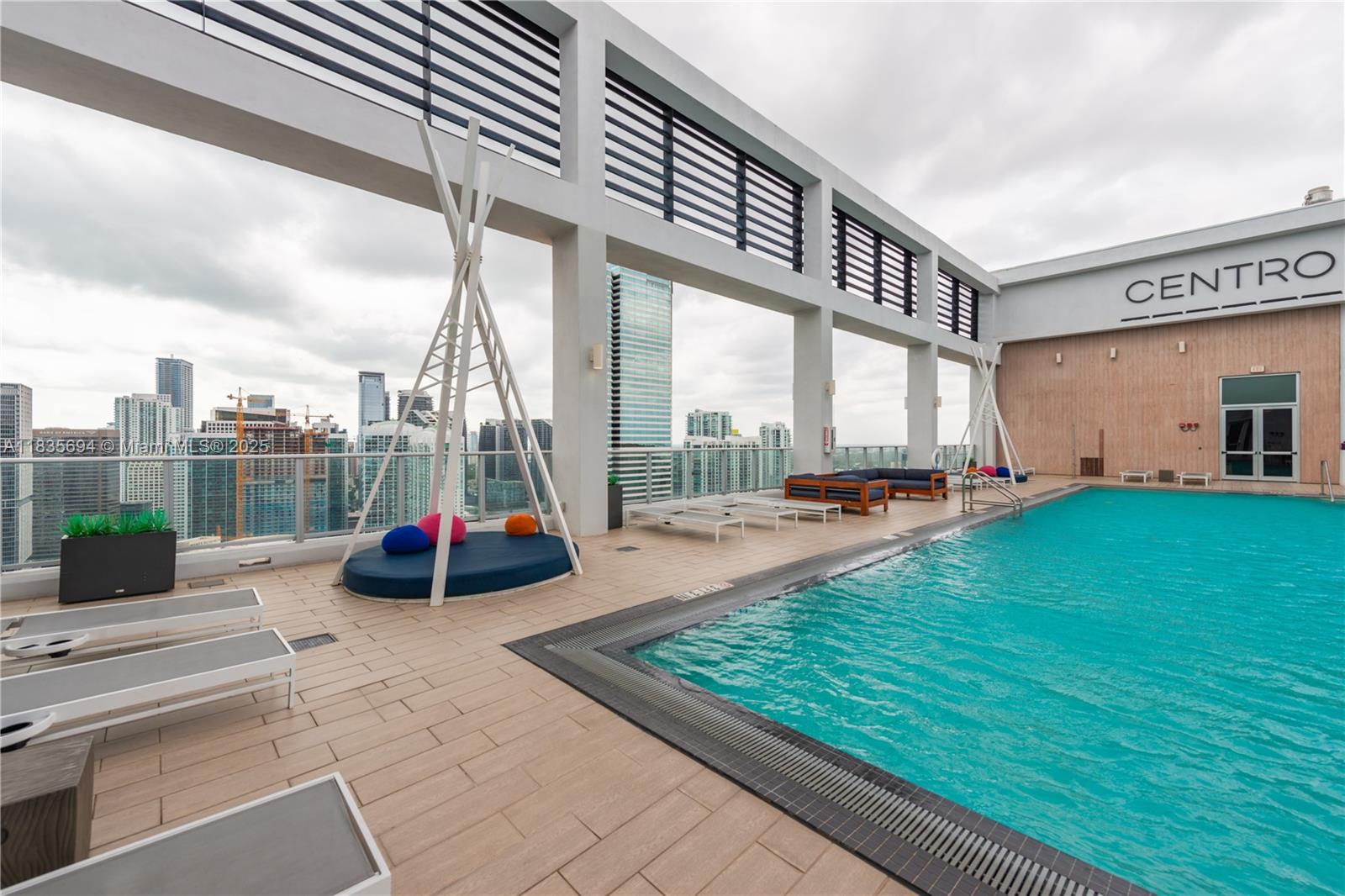 CENTRO CONDO - Residential Lease