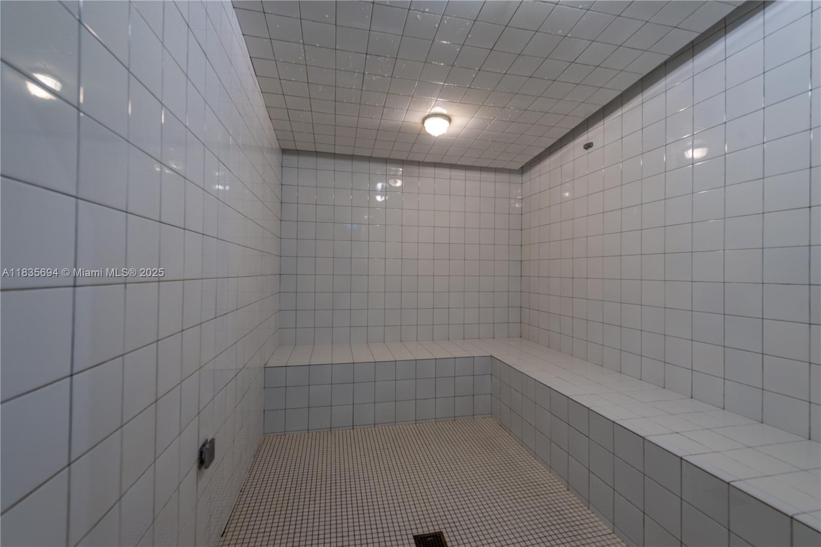 CENTRO CONDO - Residential Lease