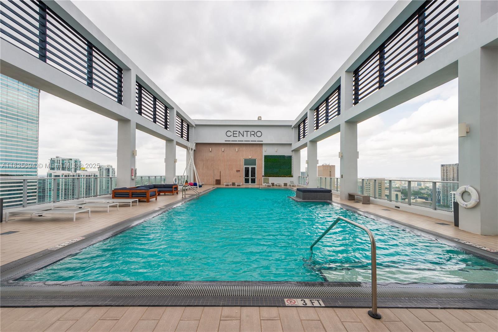 CENTRO CONDO - Residential Lease