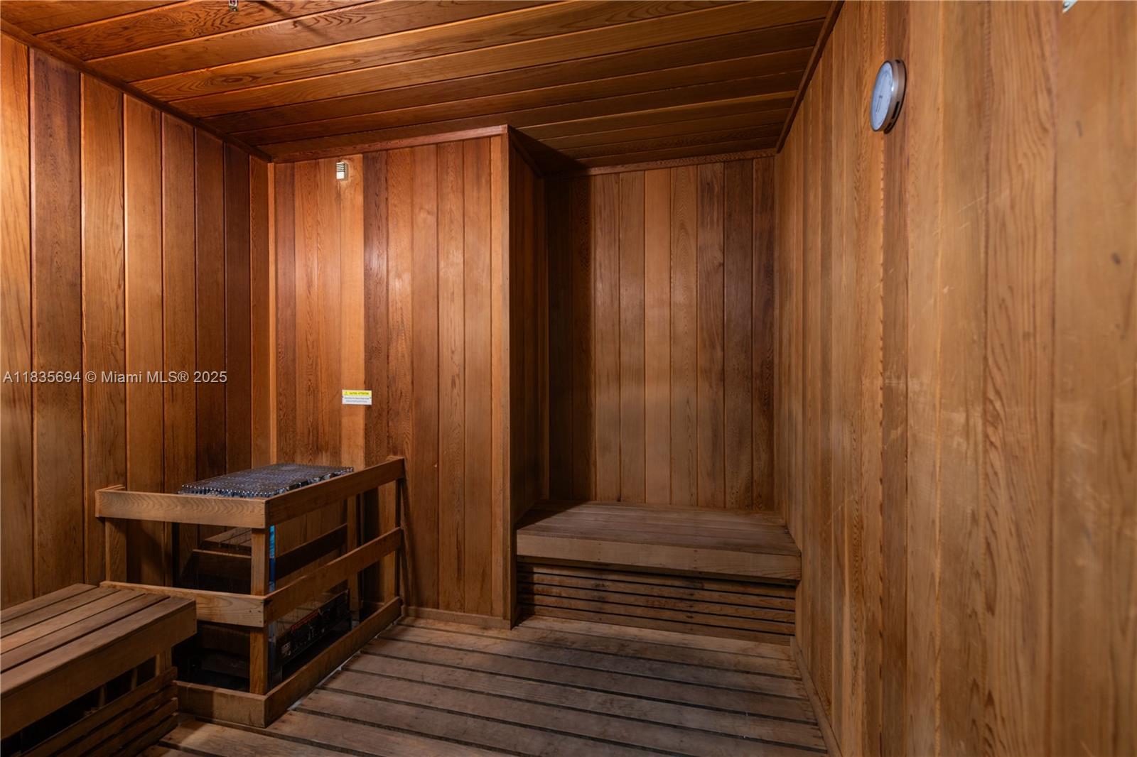 CENTRO CONDO - Residential Lease