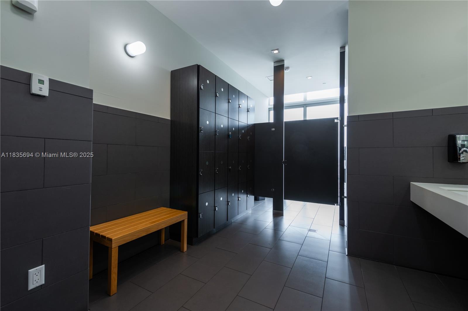 CENTRO CONDO - Residential Lease