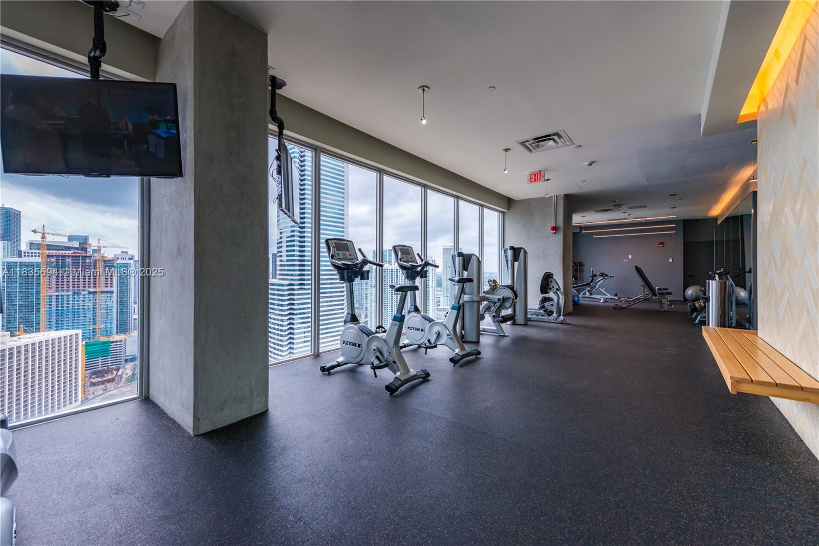 CENTRO CONDO - Residential Lease