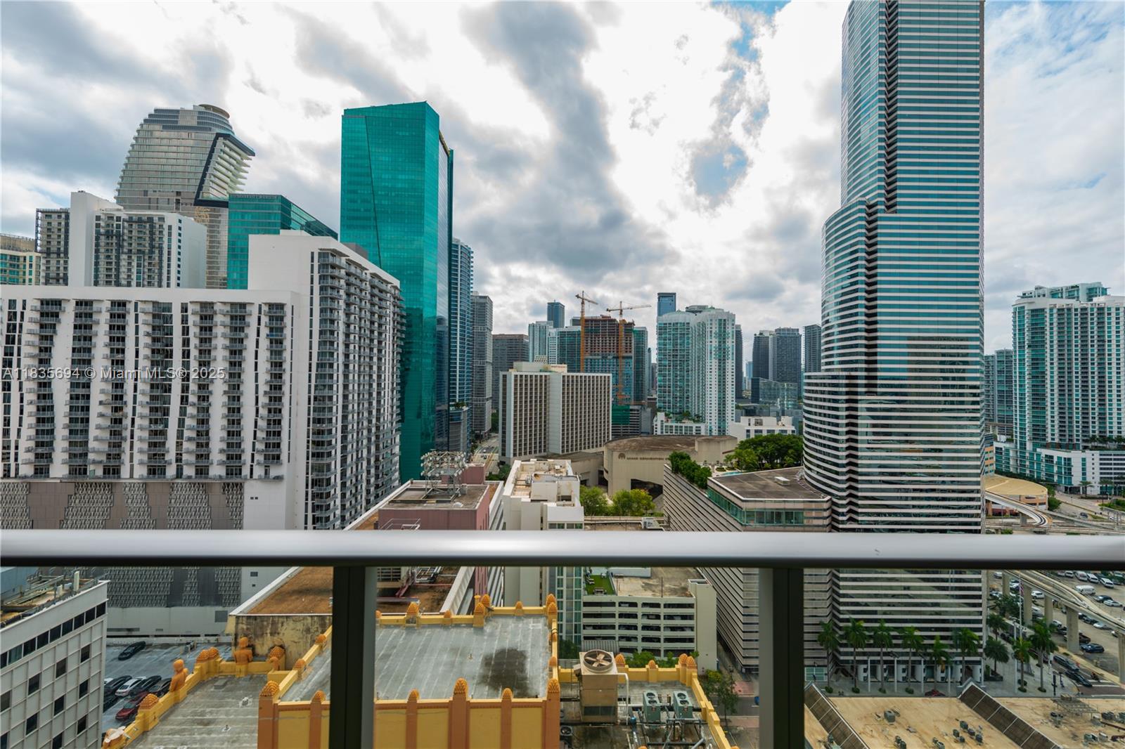 CENTRO CONDO - Residential Lease