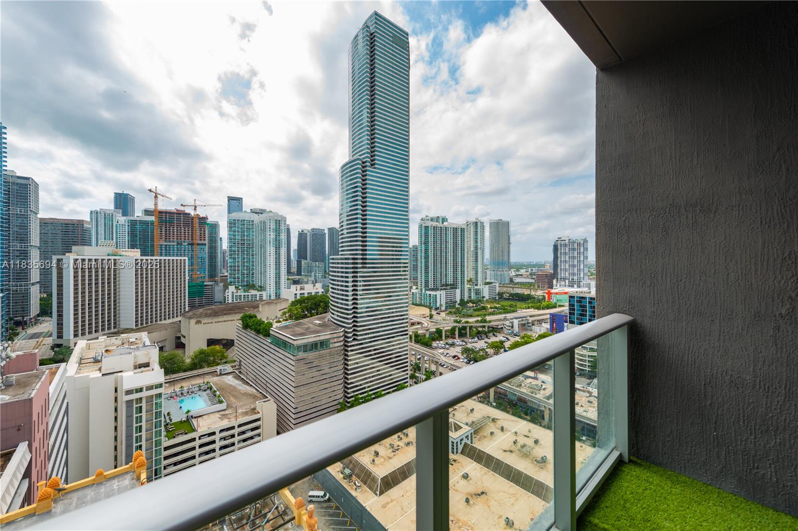 CENTRO CONDO - Residential Lease