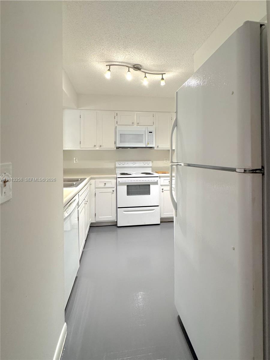 1281 SW 46th Ave 2505